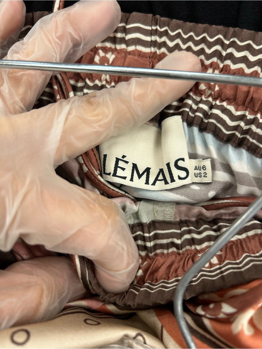 ALEMAIS SILK SHIRT AND BOTTOMS - Picture 6 of 7